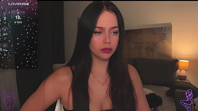 Megan Nilson online show from 02/01/25, 03:50