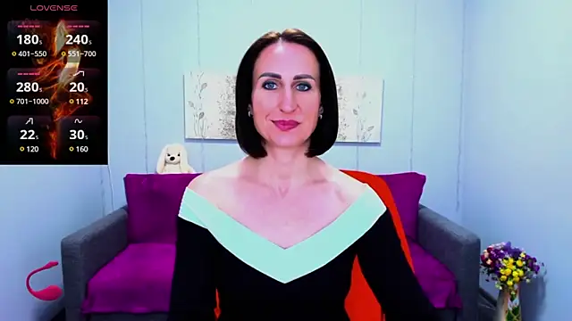 Snapshot of Nia_Smithh chatting on 12/13/24, 04:05 Nia Smithh online show from 12/13/24, 04:05