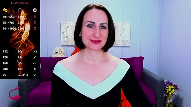 Snapshot of Nia_Smithh chatting on 02/19/25, 01:50 Nia Smithh online show from 02/19/25, 01:50