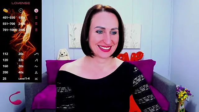 Snapshot of Nia_Smithh chatting on 02/20/25, 01:19 Nia Smithh online show from 02/20/25, 01:19