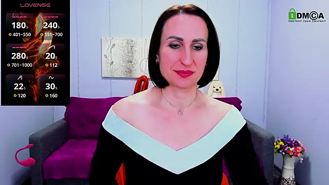 Snapshot of Nia_Smithh chatting on 03/06/25, 06:48 Nia Smithh online show from 03/06/25, 06:48