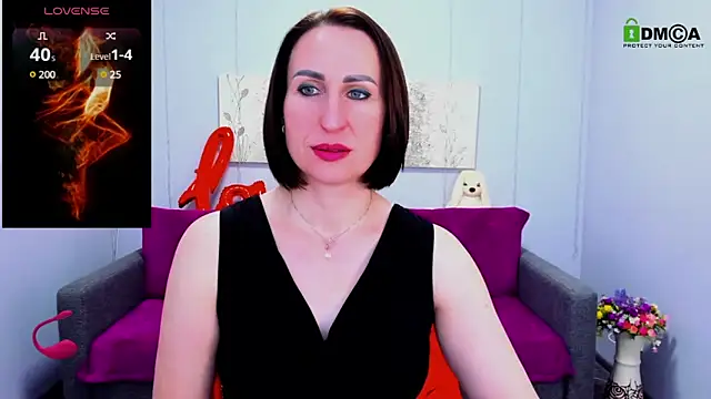 Snapshot of Nia_Smithh chatting on 03/08/25, 01:36 Nia Smithh online show from 03/08/25, 01:36