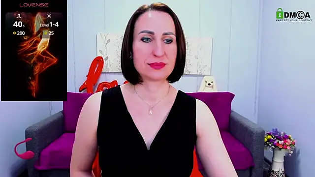 Snapshot of Nia_Smithh chatting on 03/08/25, 04:50 Nia Smithh online show from 03/08/25, 04:50