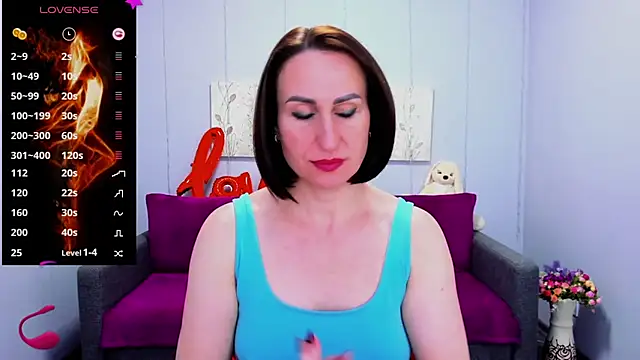 Snapshot of Nia_Smithh chatting on 03/20/25, 04:31 Nia Smithh online show from 03/20/25, 04:31