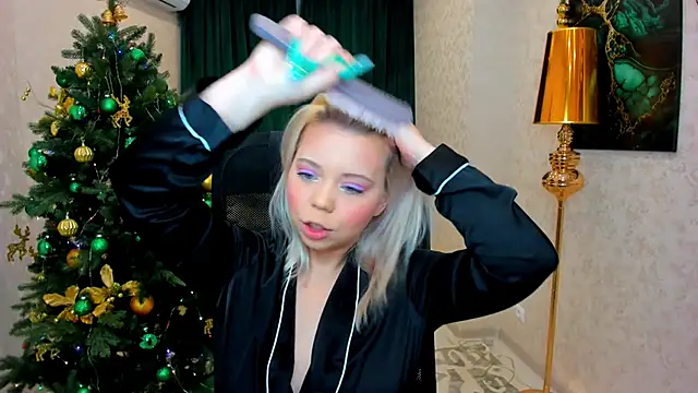 Snapshot of EnergyBunny_1 chatting on 12/27/24, 08:18 EnergyBunny 1 online show from 12/27/24, 08:18