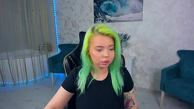 Snapshot of EnergyBunny_1 chatting on 09/28/25, 06:13 EnergyBunny 1 online show from 09/28/25, 06:13