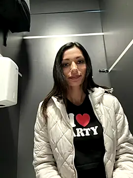  MiaQueen  online show from 10/06/25, 09:45