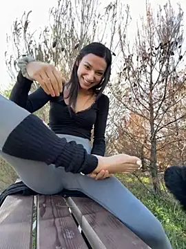  MiaQueen  online show from 11/13/25, 11:53