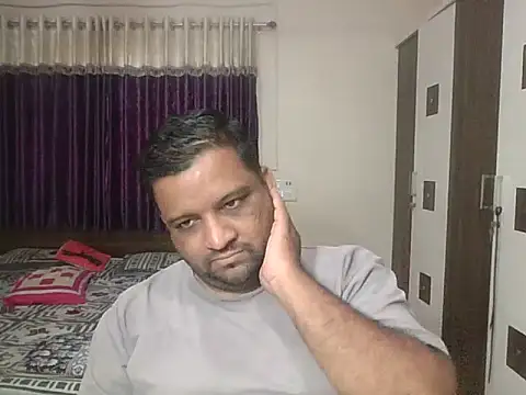 dhruv love online show from 04/17/26, 11:57