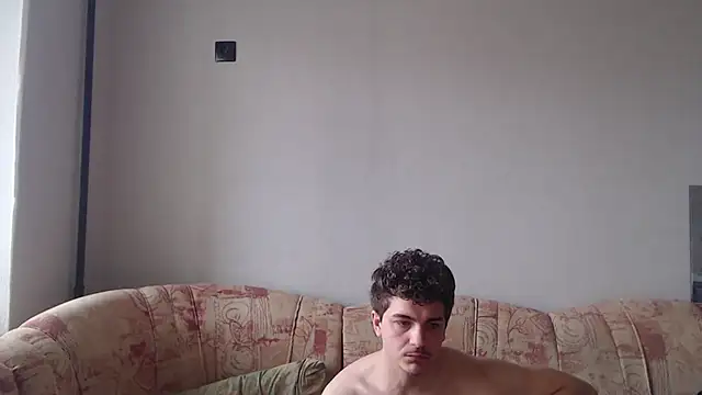 Snapshot of Remy_Miles chatting on 01/21/25, 10:08 Remy Miles online show from 01/21/25, 10:08