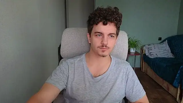 Snapshot of Remy_Miles chatting on 10/17/25, 06:27 Remy Miles online show from 10/17/25, 06:27