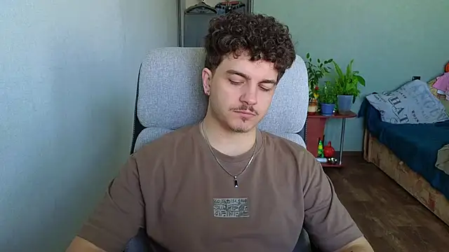 Remy Miles online show from 04/27/26, 06:33