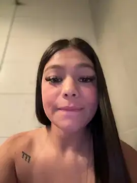 Alyshanon18 online show from 01/10/25, 09:23