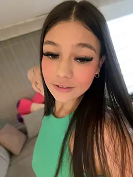 Alyshanon18 online show from 02/28/25, 09:44