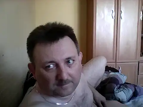 Snapshot of Novy73 chatting on 03/09/25, 08:29 Novy73 online show from 03/09/25, 08:29