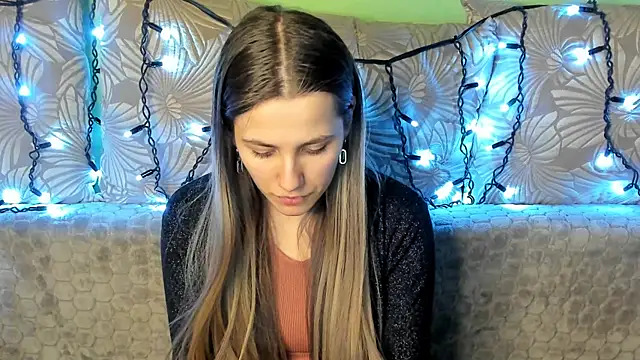 MaggieCake online show from 02/14/25, 04:37