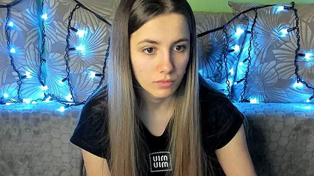 MaggieCake online show from 02/25/25, 05:19