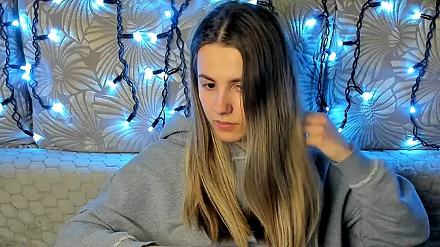 MaggieCake online show from 02/12/26, 01:33