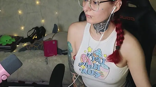 Ginger Stay online show from 11/05/25, 09:15