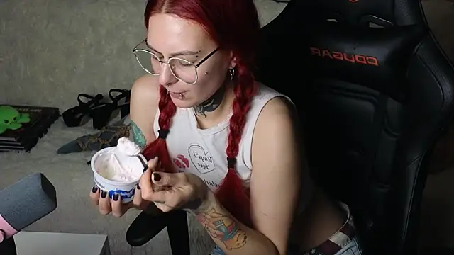 Ginger Stay online show from 11/27/25, 10:12