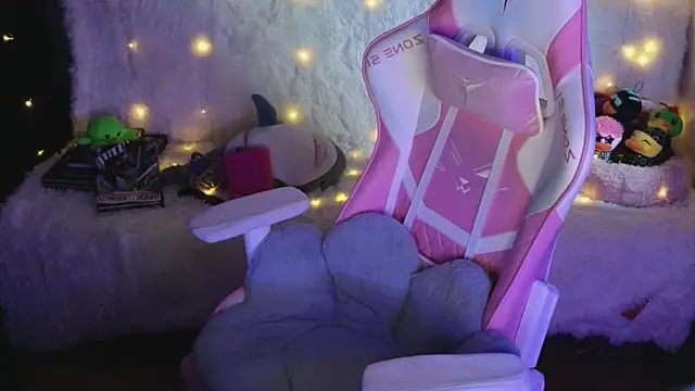 Ginger Stay online show from 04/03/26, 08:12