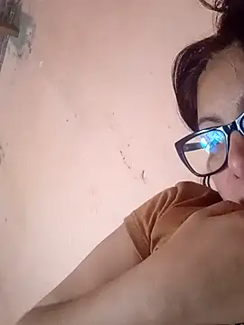 Snapshot of Anypink chatting on 11/10/25, 08:30 Anypink online show from 11/10/25, 08:30