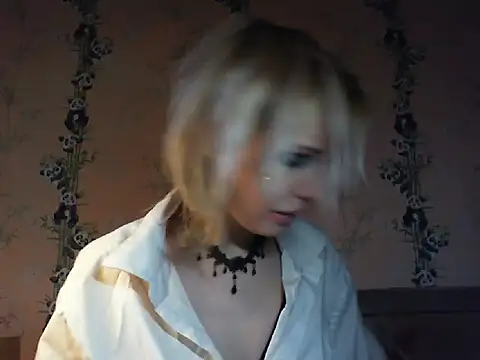 WildMissNiks online show from 04/08/26, 06:46