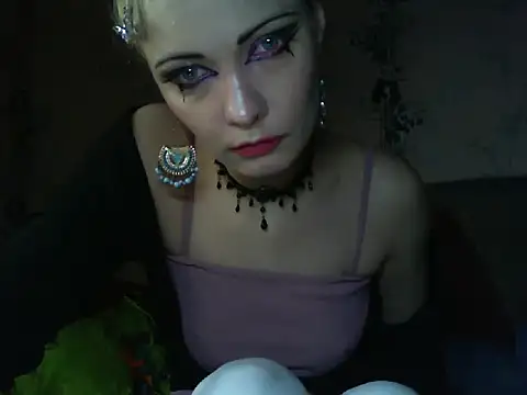 WildMissNiks online show from 05/15/26, 07:15