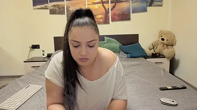 adelline online show from 02/07/26, 09:40