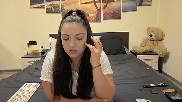 adelline online show from 03/24/26, 09:53