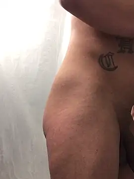 Snapshot of 69RIPsta69 chatting on 02/12/25, 04:54 69RIPsta69 online show from 02/12/25, 04:54