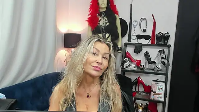 crystaLUX online show from 10/16/25, 04:35