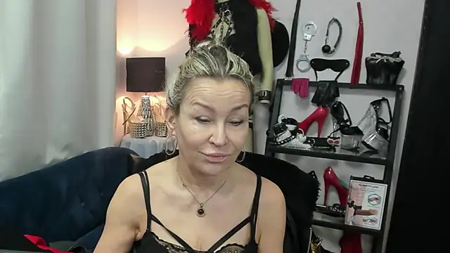 crystaLUX online show from 04/15/26, 04:19