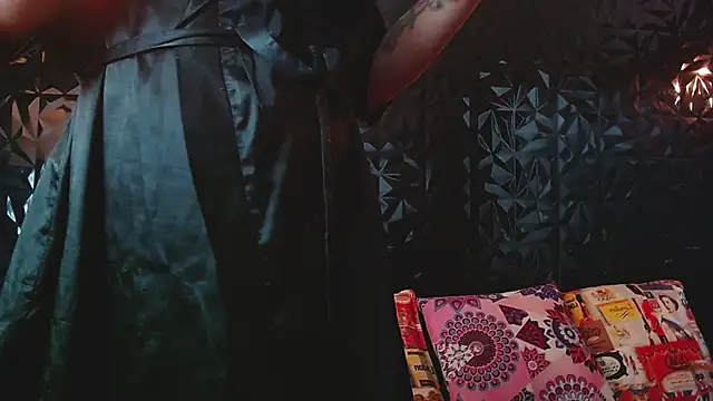 PINK  LOLA1 online show from 10/03/25, 12:18