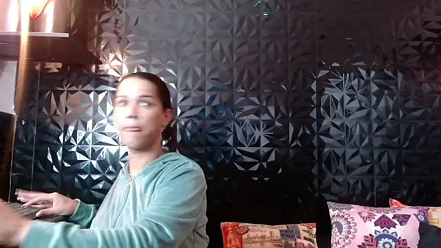 PINK  LOLA1 online show from 10/09/25, 12:52