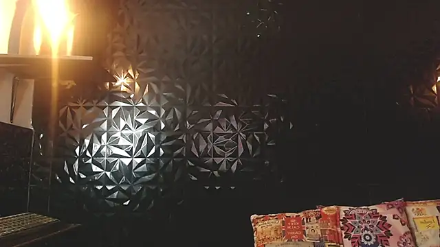 PINK  LOLA1 online show from 11/10/25, 11:59