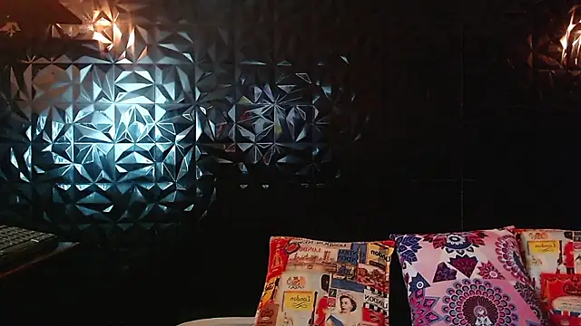 PINK  LOLA1 online show from 01/17/26, 10:35