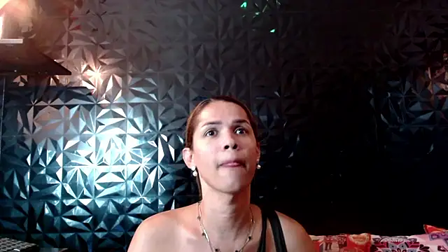 PINK  LOLA1 online show from 03/22/26, 12:03