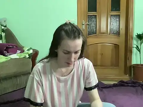 AngelTough20 online show from 10/03/25, 10:18