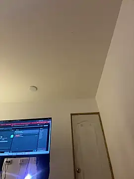 KallyMyller1 online show from 04/10/26, 07:40