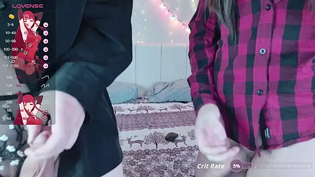 Snapshot of Evelyn_rabbit chatting on 10/19/25, 05:13 Evelyn rabbit online show from 10/19/25, 05:13