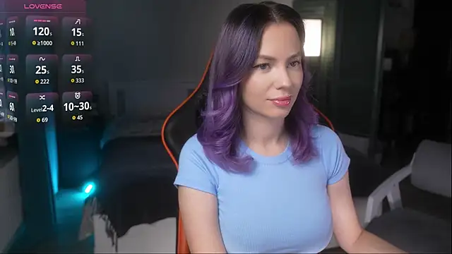 Emberella  online show from 10/16/25, 06:47