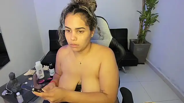 alyssannVhm online show from 01/14/25, 03:32