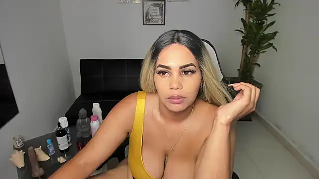 alyssannVhm online show from 03/08/25, 12:33