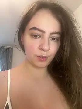 eleonoree online show from 06/24/26, 05:45