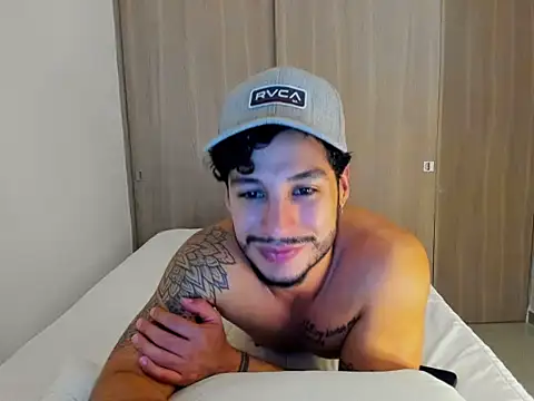 Sirs papi online show from 12/16/25, 05:01