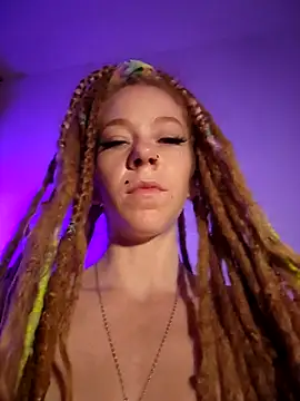 LucidLucy online show from 10/06/25, 01:47