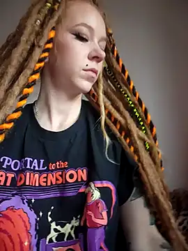 LucidLucy online show from 11/06/25, 01:01