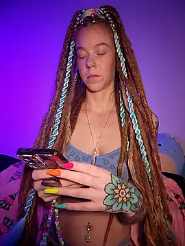 LucidLucy online show from 12/17/25, 01:50