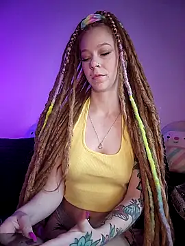 LucidLucy online show from 04/15/26, 03:52